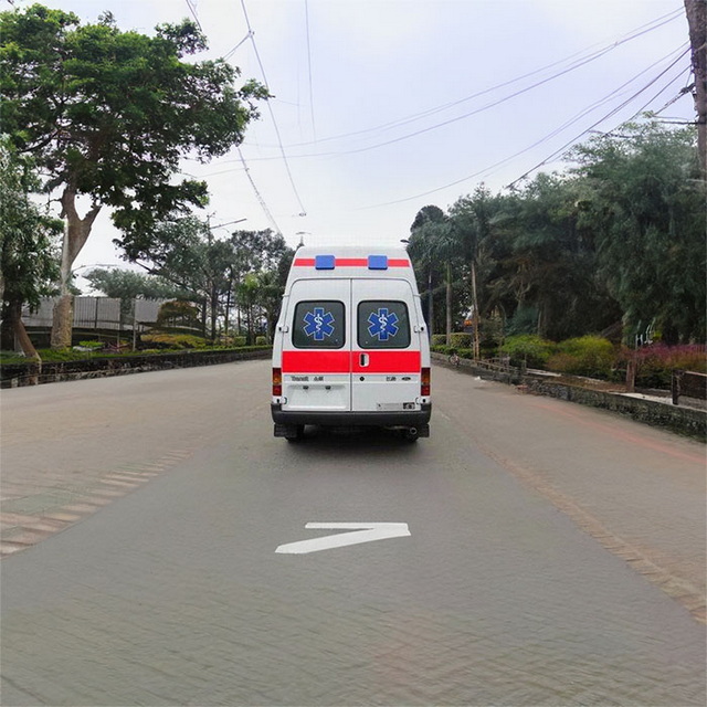 银川救护车租用日常维护