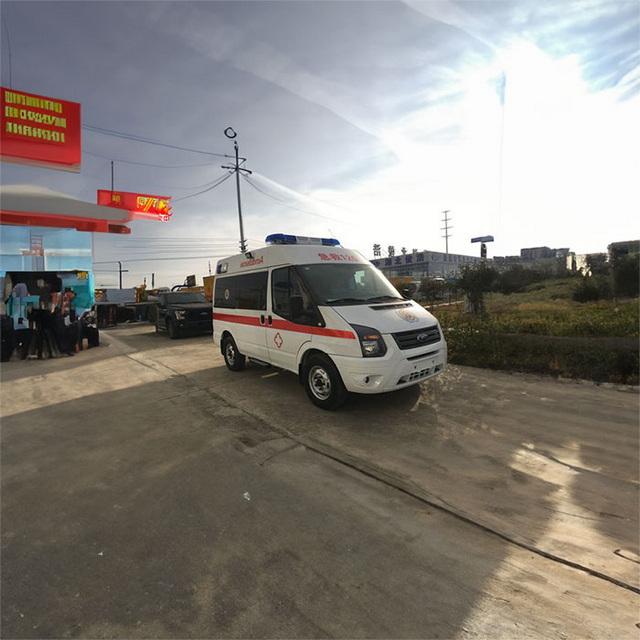 市辖区租赁正规救护车到国营渠口农场职工医院救护车出租的价格是多少