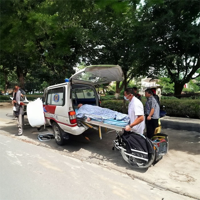 宁夏银川永宁租救护车护送到泾源县医院医院救护车叫一次多少钱 出租公司