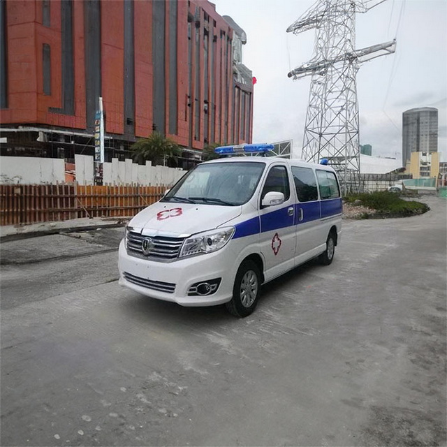 宁夏自治区银川市贺兰租私家救护车转院到银川市铁路医院救护车出租每公里多少钱