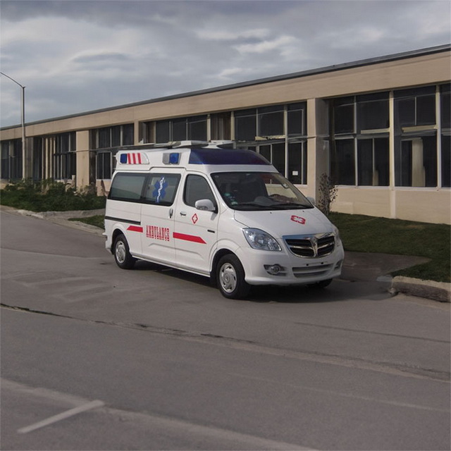 宁夏银川周边预约私人救护车租赁到石嘴山市人民医院长途救护车出租电话多少