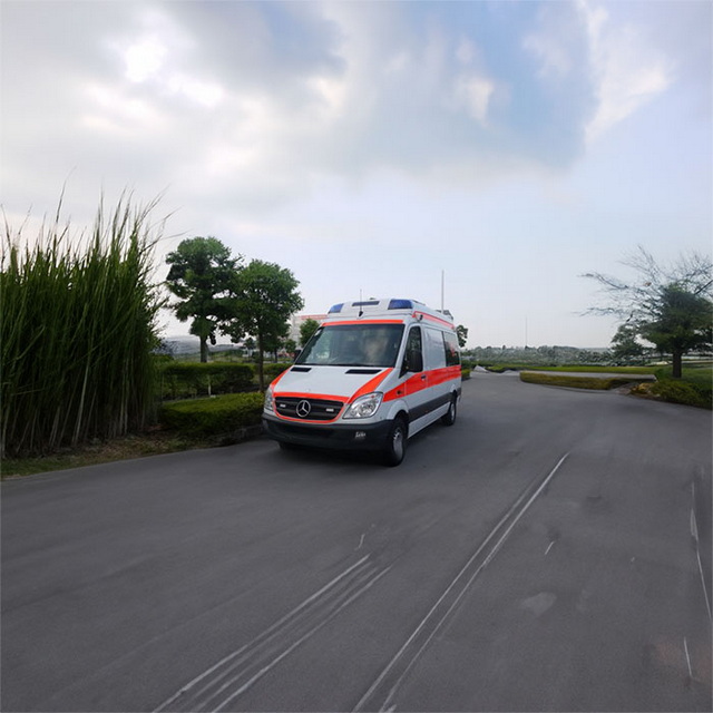 2025年宁夏自治区银川西夏区救护车租赁:银川正规救护车转运 出租私人救护车电话